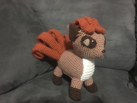 Free Pattern - Vulpix Vulpix Crochet Pattern, Vulpix Crochet, Pokemon Crochet Pattern, Stuff Toys, Halloween Crochet Patterns, Crochet Amigurumi Free Patterns, Crochet Amigurumi Free, Halloween Crochet, Crochet Stuff