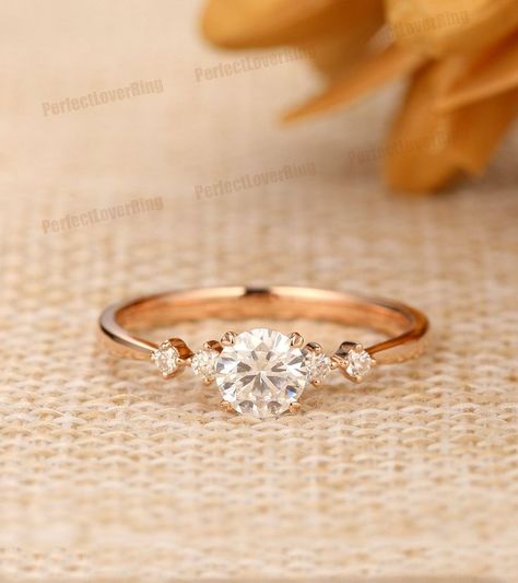 Diamond Ring Dainty, Gold Dainty Engagement Rings, Dainty Ring Set, Dainty Wedding Rings Engagement, Simple Wedding And Engagement Rings, Wedding Ring Matching His And Hers, Round Promise Rings, Gold Wedding Rings Round Diamonds, Moissanite Promise Ring