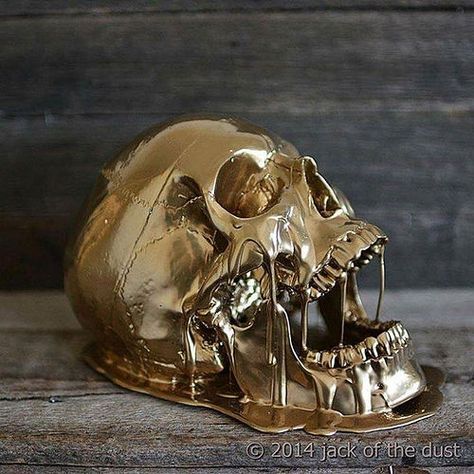 Photo | Skulls: Skull dipped in gold | emo-boyz-r- soo-fkin-hott | Flickr Skull Reference, Skull Collection, Skull Sculpture, Sculpture Ideas, Deco Originale, Gold Skull, Skull Artwork, Skull Decor, Drawing Stuff