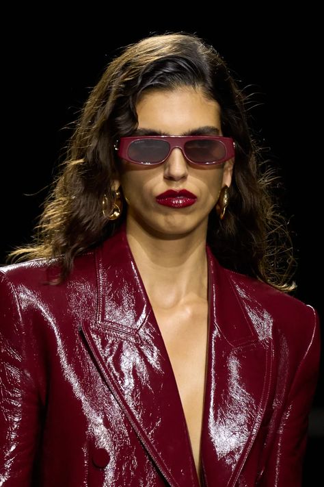 Gucci Spring, Gucci Store, Red Glasses, Runway Trends, 2024 Trends, Fashion Catalogue, Spring Summer 2024, Winter Trends, Spring 2024