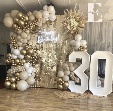 Pampas Display, Haldi Stills, Backdrop 30th Birthday, Sequins Backdrop, Quince Centerpieces, Light Up Numbers, Happy Birthday Neon, 30th Birthday Balloons, 18th Birthday Decorations