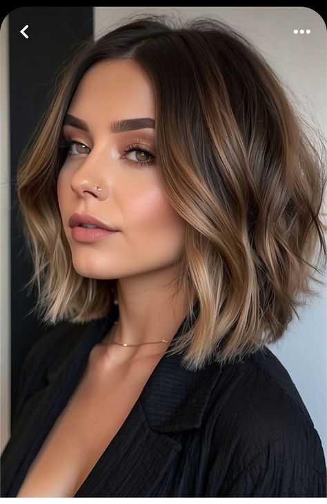 Pop Of Blonde In Brown Hair, Trendy Chin Length Haircuts, Short Hair With Dimensional Color, Face Framing Highlights Brunette Bob, Short Blonde Brown Hair Balayage, Balayage Hair Brunette Bob, Bronde Haircolor Brunettes Short Hair, Fall Hair Short Brunette, Brown Bob With Balayage