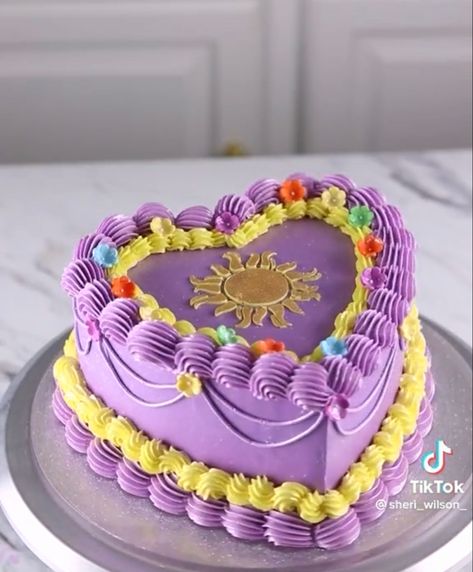 Coquette Birthday Party, Rapunzel Birthday Cake, Bolo Rapunzel, Coquette Birthday, Cake Recipes Easy, Rapunzel Cake, Easy Cakes, Rapunzel Birthday Party, Tangled Birthday