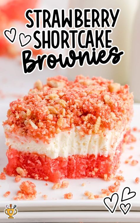 Enjoy rich, fudgy Strawberry Shortcake Brownies with sweet strawberries and creamy frosting. Perfect for parties and easy to make! Brownies Cream Cheese, Chewy Brownies Recipe, Easy Strawberry Desserts, Creamy Frosting, Strawberry Brownies, Spaceships And Laser Beams, Strawberry Dessert Recipes, Chewy Brownies, Brownie Ingredients