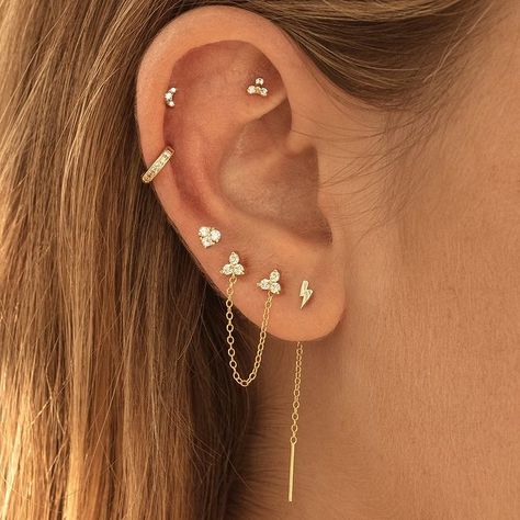 D O S A E S (@mariadosaes) • Fotos y vídeos de Instagram Full Ear Piercings, Constellation Piercings, Cool Ear Piercings, Pretty Ear Piercings, Cute Ear Piercings, Ear Style, Cute Piercings, Ear Piercing, Girly Jewelry