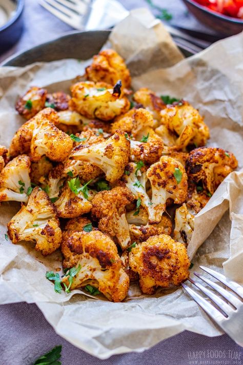 Oven Roasted Cauliflower Wonder Oven Recipes, Shrimp Dejonghe, Oven Baked Cauliflower, Vege Dishes, Baked Cauliflower Recipe, Easy Roasted Cauliflower, Cauliflower Side Dish, Roasted Cauliflower Recipe, Oven Roasted Cauliflower