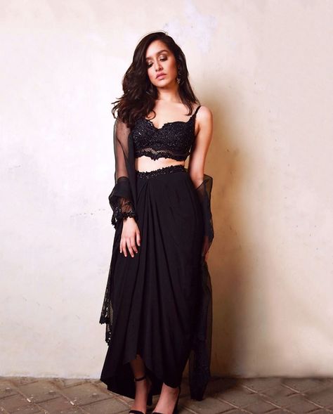 Shraddha Kapoor Cute, Diwali Outfits, Black Lehenga, Bollywood Outfits, Traditional Indian Outfits, Indian Bridal Outfits, Ethnic Outfits, Party Wear Indian Dresses, Dress Indian Style