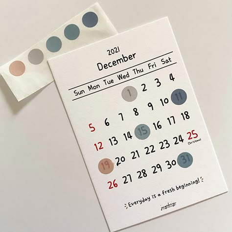 2021 Mini Polaroid Calendar on Behance Polaroid Calendar, Mini Polaroid, Good Things In Life, 달력 디자인, Bullet Journal Paper, Seni Dan Kraf, Diy Calendar, Mini Calendars, 카드 디자인