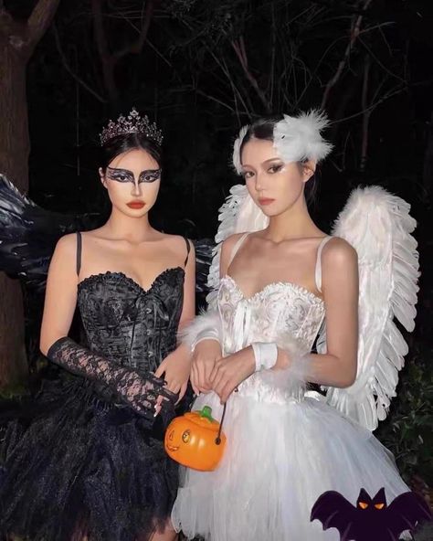 Black Swan Costume Halloween, Costume Halloween Duo, Women Halloween Costumes, Swan Costume, Black Swan Costume, Halloween Duos, Kostum Halloween, Classy Halloween Costumes, Matching Halloween Costumes