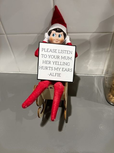 Elf on the shelf funny ideas for Christmas time Elf Shelf Ideas, Elf Ideas Easy Funny, Elf On The Shelf Funny, Simple Elf On The Shelf, Funny Ideas, Shelves Ideas, Elf On The Shelf Ideas, Shelf Ideas, Christmas Special