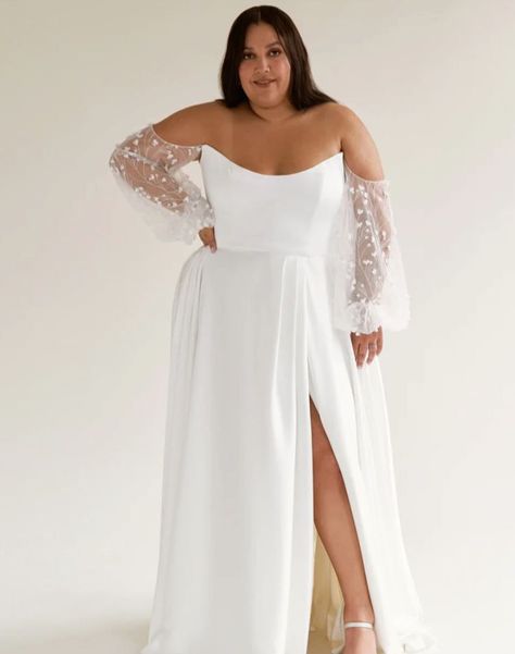 Beach Wedding Dress Plus Size, Truvelle Bridal, Wedding Dress Aesthetic, Plus Wedding Dresses, Plus Size Brides, Simple Gowns, Plus Size Bride, Beach Wedding Dresses, Organza Wedding