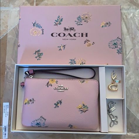 Coach Dandelion Floral Corner Zip Wristlet & Charms Boxed Gift Set. ** Brand New ** - Authentic. *Limited Edition* - Non Smoking Home. - Originally Packaging. - Original Attached Tags. - Super Cute! - Butterfly Charm. - Letter C Charm - Coach Gift Box Included. - Additional Information In Last Photo. Bundle And Save Price Is Firm Y2k Shoulder Bag, Luxury Bags Collection, Aesthetic Bags, Handbag Essentials, Tas Fashion, Cute Wallets, Coach Gift, Girly Bags, Fancy Bags