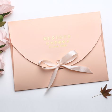 Scarf Packaging, Envelope Wedding, Paper Folder, Desain Editorial, Clothing Packaging, Champagne Pink, Fashion Packaging, Purple Wedding Invitations, Box Packaging Design