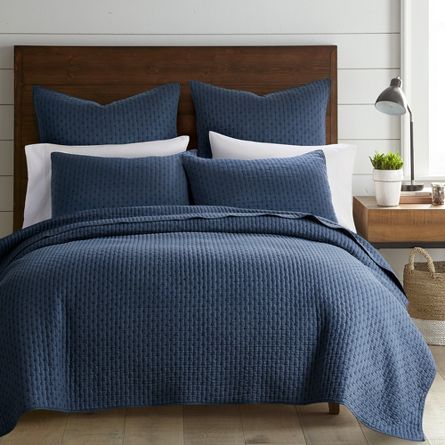 Navy Blue Bedding, Cross Stitch Quilt, Home Cross Stitch, Navy Blue Quilt, Blue Bedspread, Pretty Homes, King Quilt Sets, Masculine Bedroom, Cotton Quilt Set