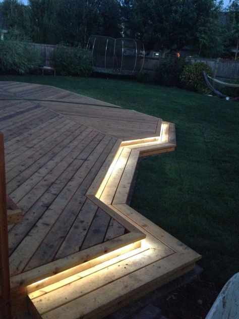 Cedar Decking, Cedar Deck, Modern Deck, Deck Steps, Floating Deck, Patio Deck Designs, Wooden Deck, Deck Designs Backyard, Deck Stairs