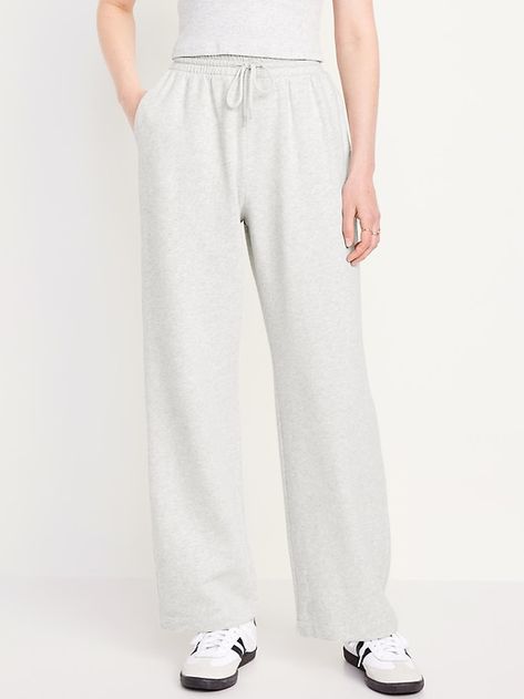 Saw this on Old Navy: Lululemon Educator, Educator Outfits, Cute Sweats, Cute Sweatpants, Grey Sweats, Sweatpants Outfit, Wide Leg Sweatpants, Casual Preppy Outfits, 2024 Christmas