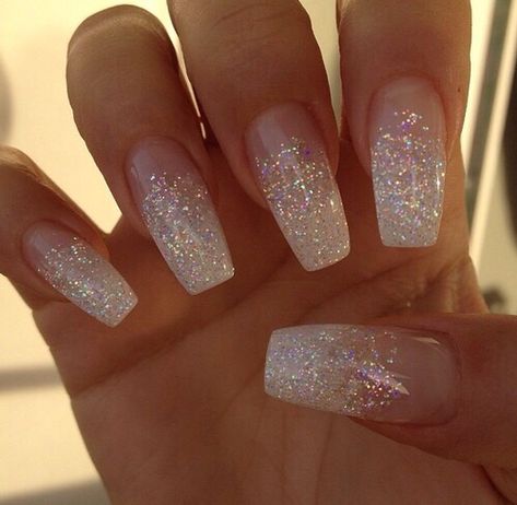 Pinterest: WFPARADISE Ongles Bling Bling, Paznokcie Hello Kitty, Metallic Nail Art, Unghie Sfumate, Silver Glitter Nails, Flot Makeup, Wedding Nails Glitter, Bridal Nail Art, Nails Matte