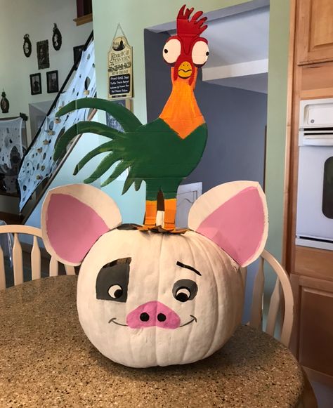 My Hei-Hei and Pua Pumpkin Creation 2017 Pumpkin Painting Ideas Creative, Pumpkin Painting Ideas Disney, Painting Ideas Disney, Disney Pumpkin Painting, Halloween Pumpkin Crafts, Creative Pumpkin Painting, Creative Pumpkin Decorating, Character Pumpkins, Pumpkin Decorating Contest