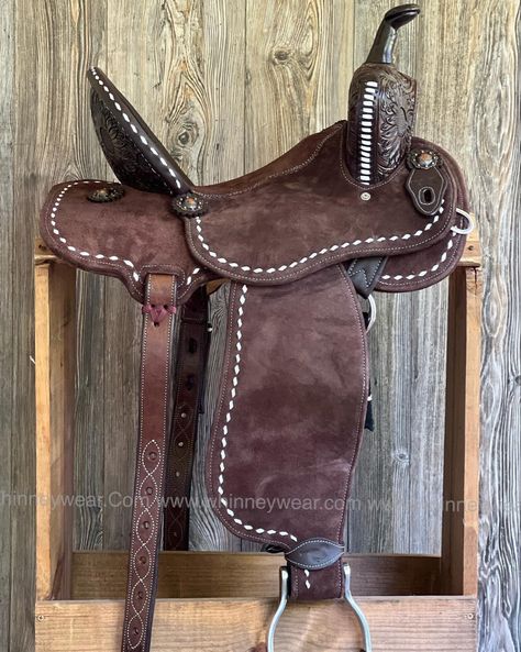 Barrel Saddles Deep Seat, Reining Saddle, Bling Tack Sets, Barrel Racing Tack Rodeo, Bling Horse Tack, Leather Horse Tack, Bling Tack, Horse Memes, Saddles For Sale