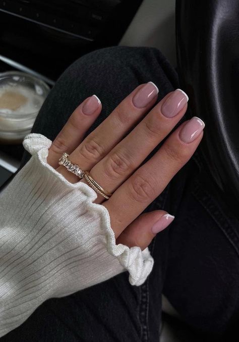 21  "Old Money" Nails To Wear This Fall & Winter [2024] Nail Ideas For Fall, Sns Nails Designs, Old Money Nails, Sophisticated Manicure, Money Nails, Manicure Colors, Modern Nails, French Tip Acrylic Nails, Casual Nails