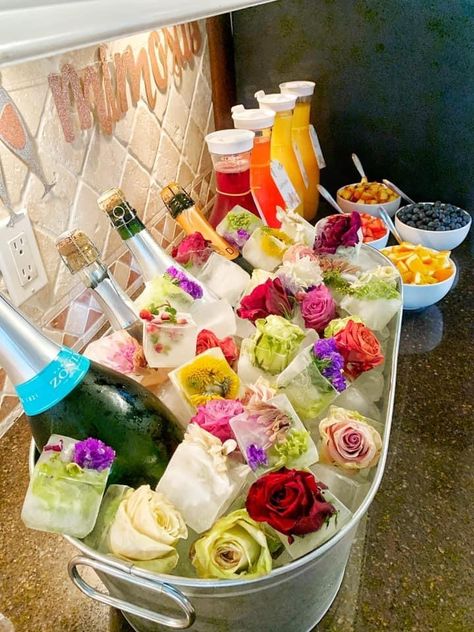 I’ve Cubes With Flowers, Flower Ice Wine Holder, Ice Holder For Party, Flower Ice Mold, Floating Bridal Shower Ideas, Ice Trays Ideas, Bridal Shower Ideas Flowers, Bridal Shower Paint And Sip Party Ideas, Bridal Shower Balloon Ideas