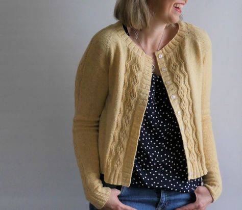 Mae Cardigan by Marie Greene Ladies Garter Stitch Cardigan, Retro Cardigan, Ladies Cardigan Knitting Patterns, Knit Cardigan Pattern, Sweater Knitting Pattern, Rugged Style, How To Purl Knit, Wool Crafts, Cardigan Pattern