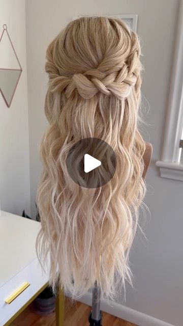 Soft Braids Hairstyles Half Up, High Half Updo Wedding, Braided Half Updo Wedding, Diy Half Updos For Long Hair, Halo Extensions Hairstyles Wedding, Self Done Wedding Hair, Formal Hair With Extensions, Half Up Bridesmaid Hair Tutorial, Bridal Hair Ideas Half Up