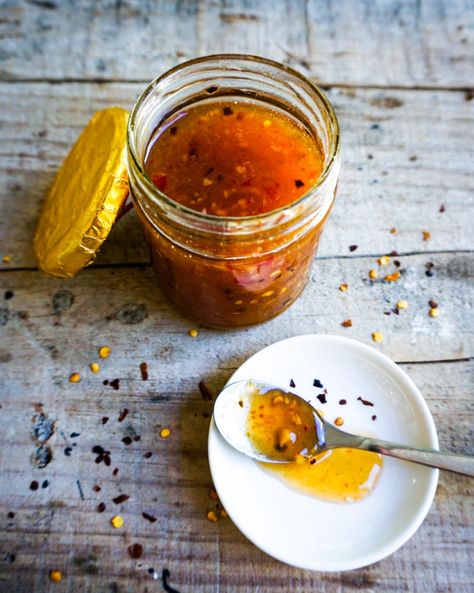 Homemade Sweet Chili Sauce Healthy, Healthy Sweet Chili Sauce, Sweet Mango Chili Sauce, Chili Honey Sauce, Chili Water Recipe, Home Made Sweet Chilli Sauce, Paleo Sweet Chili Sauce, Homemade Sweet Thai Chili Sauce, Easy Sweet Chili Sauce