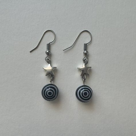 handmade beaded stars & swirls earrings ⋆. ݁⭒ #beadedjewelry #handmadejewelry #jewelry . Beaded Stars, Diy Star, Swirl Earrings, Earrings Diy, Diy Earrings, Star Earrings, This Summer, Beaded Jewelry, Handmade Jewelry