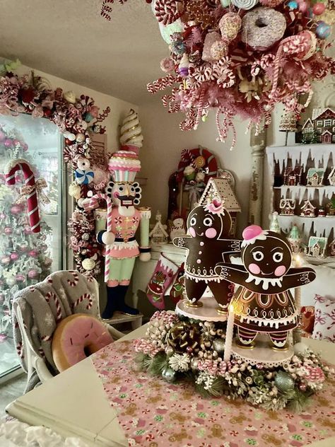 Candyland Christmas Table Decor, Nutcracker Aesthetic, Xmas Gingerbread, Candyland Christmas, Maximalist Design, Window Ideas, Candy Christmas, Christmas Tablescapes, Christmas 2024