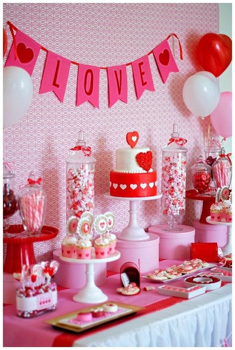 Valentines Birthday Party, Valentines Party Decor, Valentines Baby Shower, Valentinstag Party, Galentines Party, Valentines Day Desserts, Valentine Theme, Festa Party, Valentine's Day Quotes