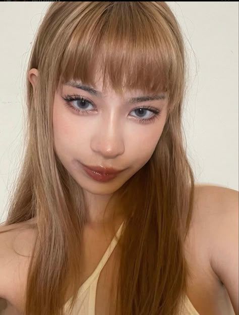 Milk Honey Hair Color, Brown Blonde Hair Korean, Brown To Blonde Hair With Bangs, Light Brown Aesthetic Hair, Maple Amber Milk Tea Brown Hair, Korean Honey Brown Hair, Golden Light Brown Hair Honey Caramel, Caramel Hair On Asian, Beige Hair Asian