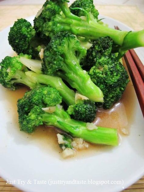 Resep Tumis Brokoli Bawang Putih JTT Sayur Tumis, Tumis Brokoli, Pineapple Recipes Healthy, Healthy Chinese Recipes, Malay Food, Healthy Meals For One, Healthy Menu, Makanan Diet, Food Combining