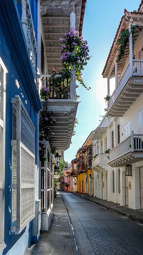 Porta Rico Aesthetic, Colombia Aesthetic, Travel Colombia, Fav Place, America Latina, Outdoor Restaurant, Future Travel, Early Morning, South America