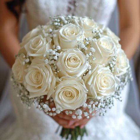 Classic Bride Bouquet, Bidermajer Wedding Bouquets, Diy Wedding Tips, Wedding Tips And Tricks, Bride Bouquets White, Classic Bouquet, Brides Flowers Bouquet, White Rose Wedding Bouquet, Elegant Wedding Bouquets