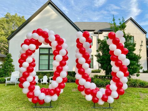 Indiana University Graduation Party, Ou Grad Party, Red And White Graduation Party Ideas, College Balloons, Indiana University Graduation, Spring Graduation Party, Graduation Garland, College Bed, Grad Party Theme