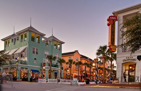 Orlando, Florida is one of the top vacation destinations in the world. Millions of tourists flock to the area each year to visit Walt Disney World, Universal Orlando Resort, and the other area theme parks and attractions. The tropical weather and the proximity to the beaches makes Central Florida a perfect place to vacation all… Orlando City Soccer, Celebration Florida, Top Vacation Destinations, Disney World Restaurants, Disney Restaurants, Universal Orlando Resort, Florida Living, Orlando Resorts, Universal Orlando