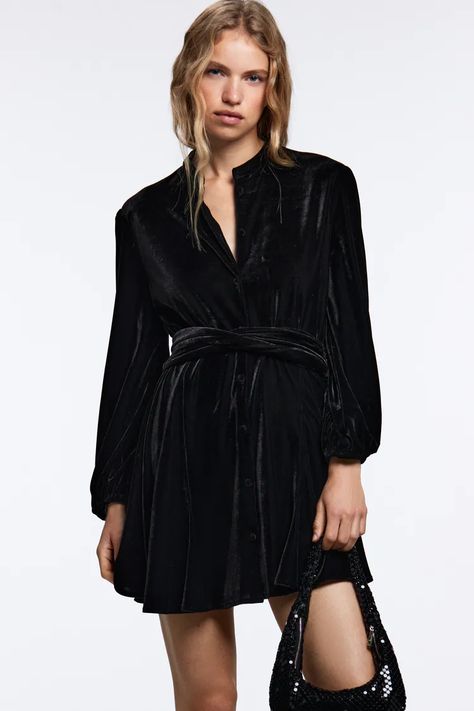 Zara Velvet Dress, Velvet Dresses Outfit, Wrap Dress Styles, Waistcoat Dress, Printed Tunic Dress, Velvet Mini Dress, Striped Knit Dress, Perfect Little Black Dress, Mini Dresses Online