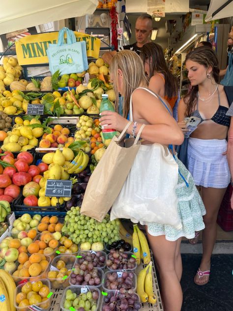 Coconut Girl Summer, Cool Girl Aesthetic, European Girls, Italy Summer, Summer 3, Europe Summer, Food Inspo, Gap Year, Italian Summer