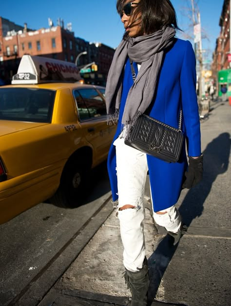 Wearing White Jeans, Blue Coat Outfit, Royal Blue Coat, Gray Accessories, Scarf Casual, Blue Coat, Woman Style, Relaxed Hair, Blue Coats