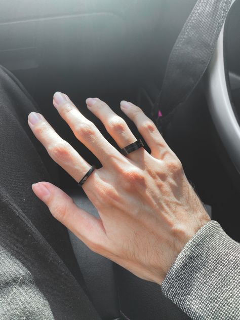 Salar Sikandar, Veiny Hands, Hand Veins, Long Fingers, Hands Art, Male Hands, Pretty Hands, Aesthetic Women, Face Men