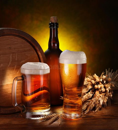 Keg of beer. And draft beer by the glass , #AFFILIATE, #beer, #Keg, #glass, #draft #ad Gold Bottle, Popular Beers, Chilled Beer, Dark Beer, Beer Keg, All Beer, Beer Company, Draft Beer, How To Make Beer