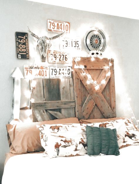 Western Style Bedroom, Western Room Ideas, Western Ideas, Cowgirl Room, Country Bedroom Decor, Foto Cowgirl, Western Bedroom Decor, Western Rooms, Be Still My Heart