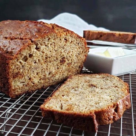 Banana Bread With Frozen Bananas, Frozen Banana Bread Recipe, Frozen Banana Recipes, One Bowl Banana Bread, Classic Banana Bread, Apple Sauce Recipes, Easy Banana Bread Recipe, Frozen Bananas, Vegan Banana Bread