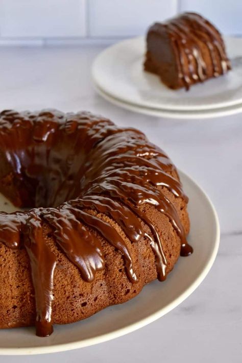 The BEST Chocolate Cake is this Chocolate Ricotta Bundt Cake with a delicious chocolate glaze. Super moist cake that's easy to make! #chocolatericotta #chocolatebundtcake Ricotta Bundt Cake, Chocolate Ricotta Cake, Ricotta Pound Cake, Chocolate Ricotta, Ricotta Cake Recipes, Nursing Cake, Bundt Cake Recipe, Ricotta Cake, Chocolate Bundt Cake