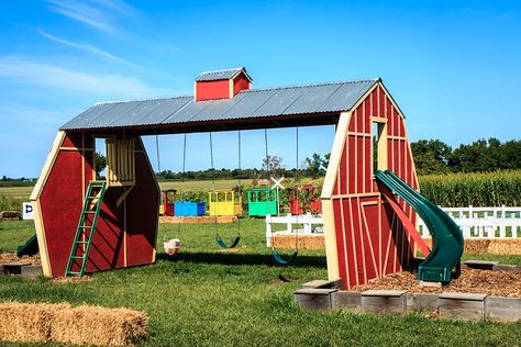 Pumpkin Patch Set Up Ideas, Diy Pumpkin Patch For Kids, Agrotourism Ideas Farms, Kids Backyard Playground, Backyard Kids Play Area, Diy Playground, Kids Outdoor Play, Play Sets, Petting Zoo