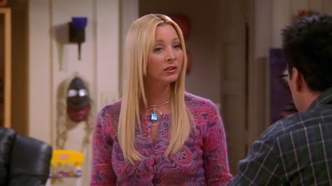 All Of Phoebe Buffay’s Boyfriends On ‘Friends’ & It Turns Out That She's A Better Pick-Up Artist Than Joey Phoebe Buffay Outfits, Scene Del Crimine, Friends Phoebe, Lana Lang, Cheating Quotes, Flirting Messages, Flirting Body Language, First World Problems, Phoebe Buffay