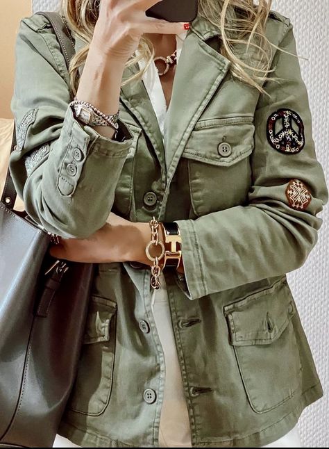 Military Green Jacket Outfit, Army Jacket Women Outfit, Military Jacket Women Outfit, Green Military Jacket Outfit, Military Jacket Outfit, Womens Military Jacket, Military Jacket Outfits, Green Jacket Outfit, Army Outfit