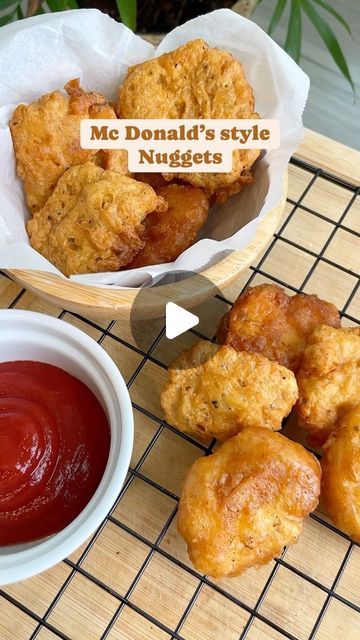 Copycat McNuggets!!💛 Can’t believe they turned out so good! Who needs McDonald’s when you have this recipe! Also it’s very freez... | Instagram Copycat Mcnuggets, Chicken Nugget Lunch Ideas, How To Make Chicken Nuggets, Chicken Breast Recipes For Kids, Cornflour Recipes, Chicken Mince Recipes, Kids Chicken Nuggets, Chicken Breast Pieces, Wet Batter