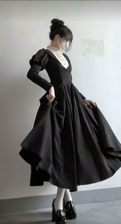 Pose Reference In Dress, Gothic Period Fashion, Modern Victorian Fashion Aesthetic, Water Movement, Concept Clothing, Large Dress, 여자 패션, Gothic Lolita, Character Outfits